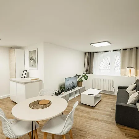 2-rooms With Parking Bordeaux