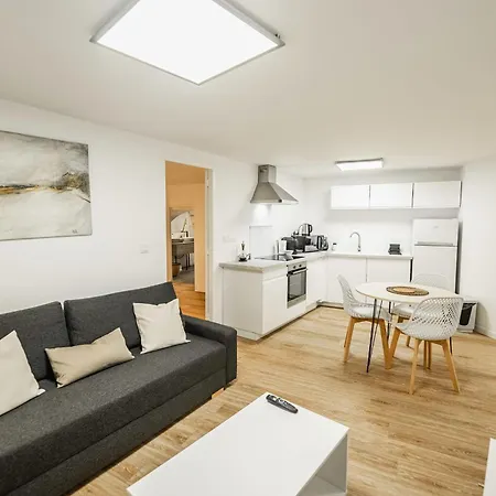 2-rooms With Parking * Bordeaux
