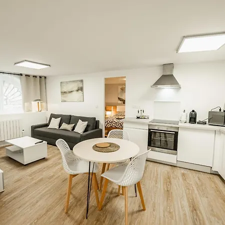 2-rooms With Parking * Bordeaux